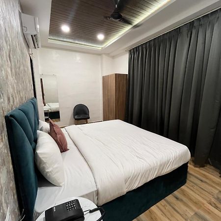 Hotel Vedicvista Индор Екстериор снимка