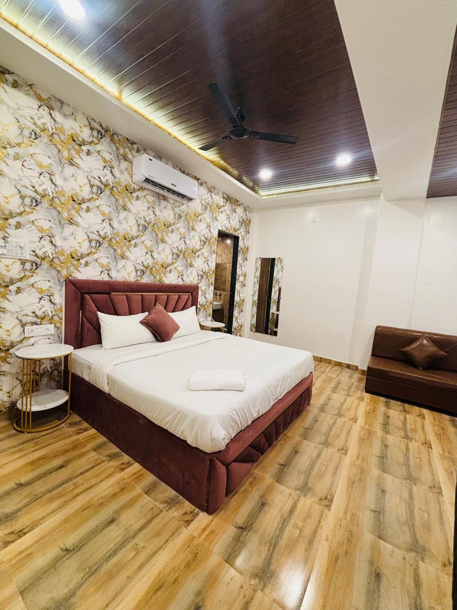 Hotel Vedicvista Индор Екстериор снимка