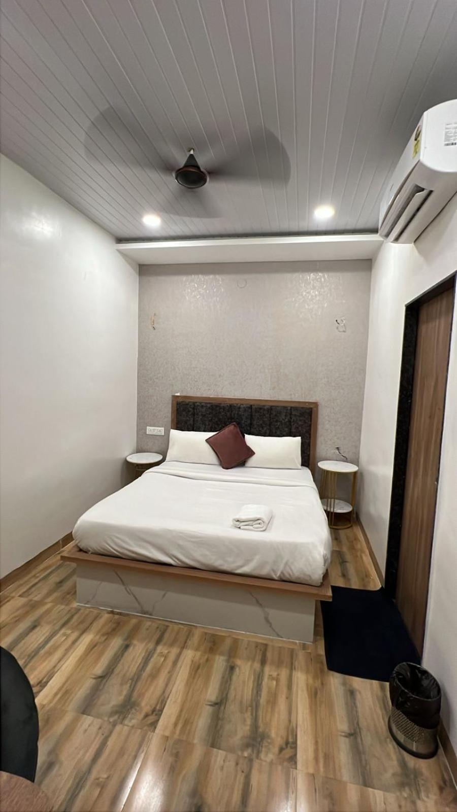 Hotel Vedicvista Индор Екстериор снимка